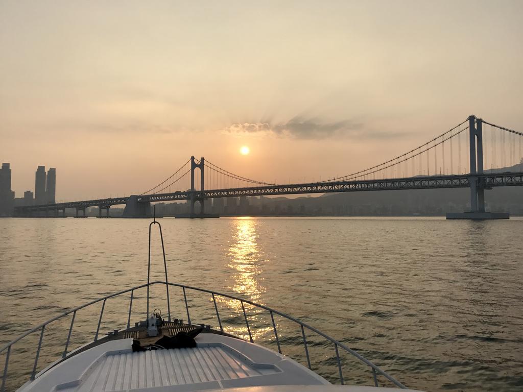 Sea And Yacht Hotel Busan Exterior photo